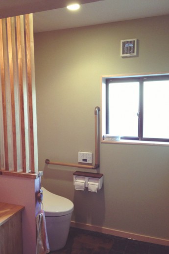 「バリアフリートイレ改修」の画像
